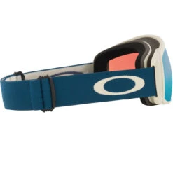 Oakley Flight Tracker M Poseidon / Prizm Sapphire Iridium -Atomic Negozio online 22 flight tracket m 22h OAKOO7105 45 2